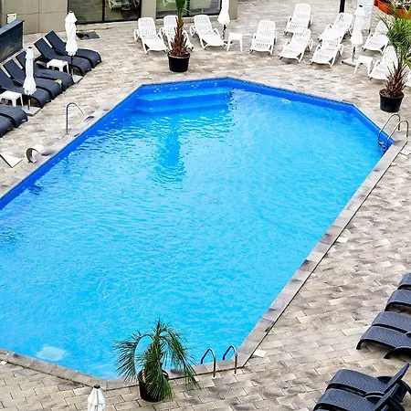 Lov Beach N Pool Alezzi דירה